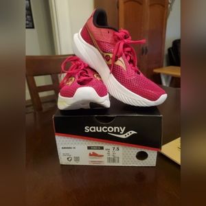 Saucony Women's Kinvara 14 Running Shoes Size 7.5 regular width